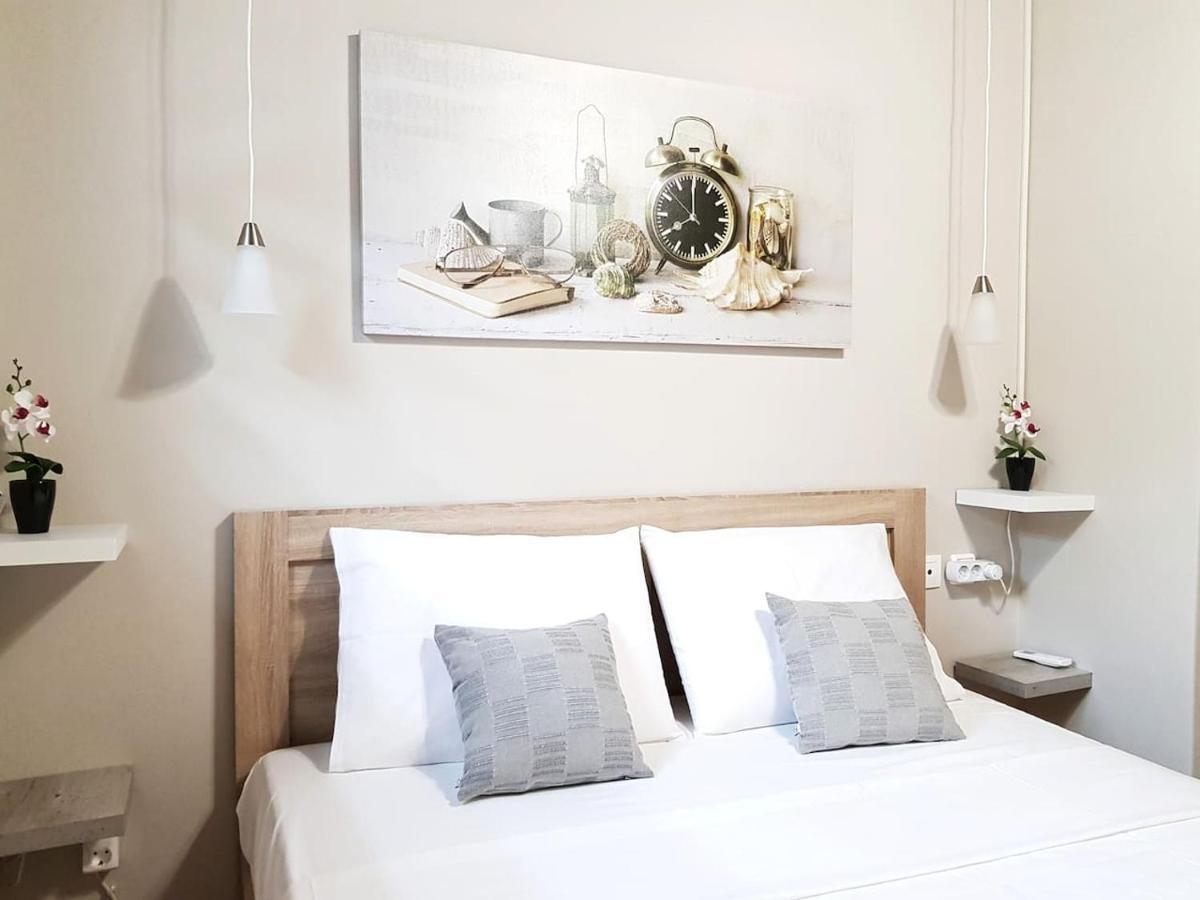 Colimbos Accommodation, 2 Min From The Beach Sfinárion المظهر الخارجي الصورة