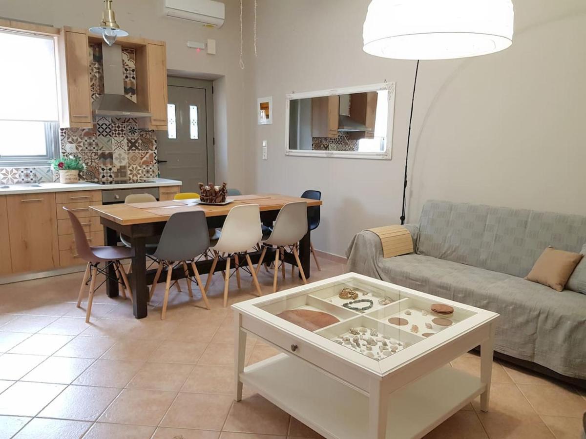 Colimbos Accommodation, 2 Min From The Beach Sfinárion المظهر الخارجي الصورة